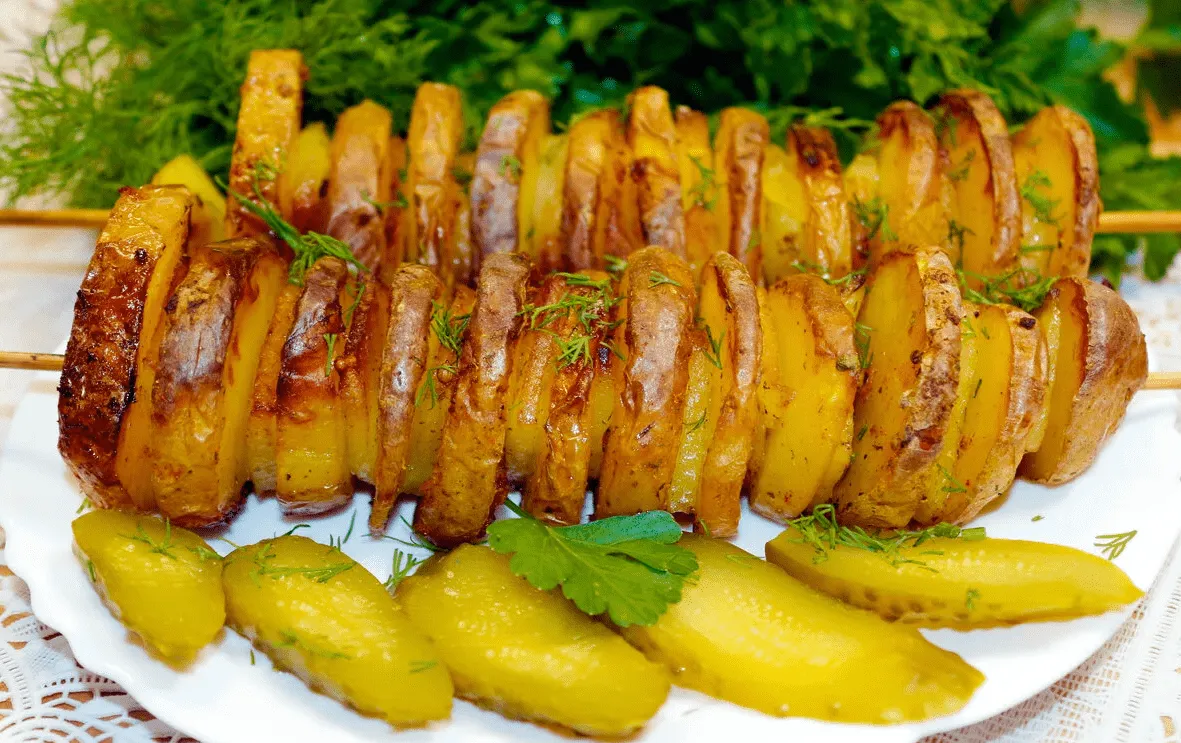 Шашлык из картофеля с салом